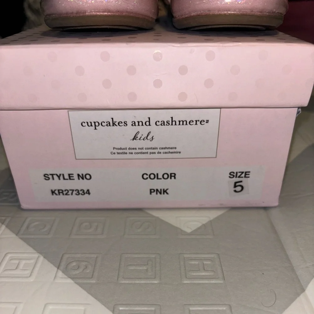 Cupcakes and Cashmere Pink Glitter Kids Shoes size 5 NIB